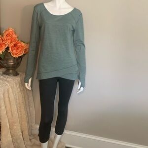 Bundle of Zella workout capri & top set Small